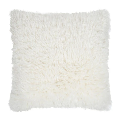 Coussin carré fausse fourrure effet poils longs