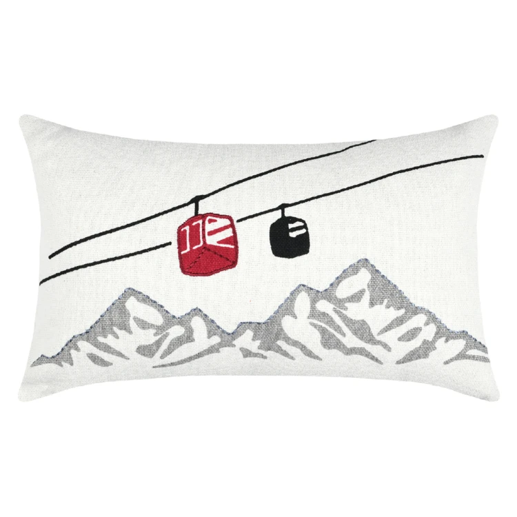 Coussin rectangulaire ambiance montagne brodé