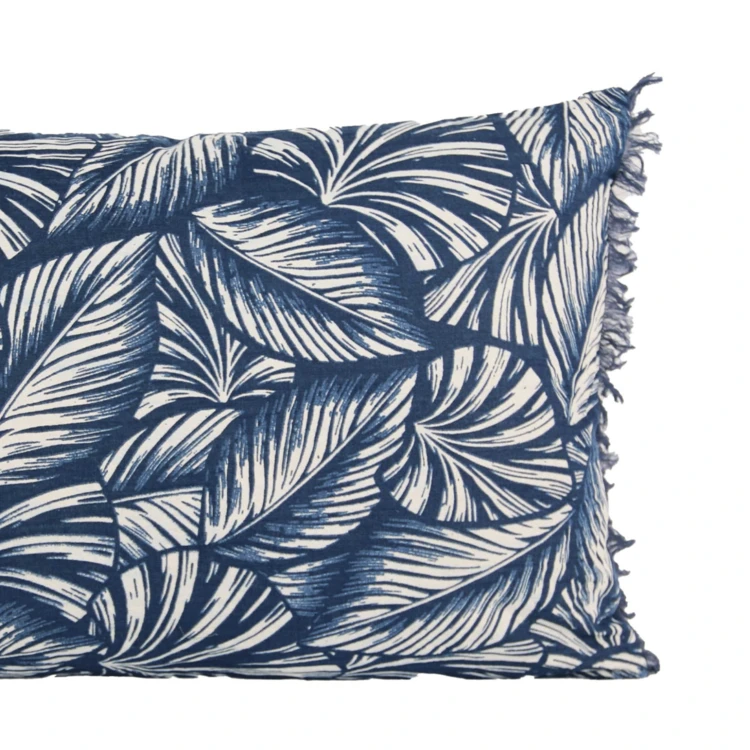 Coussin motif feuilles exotiques