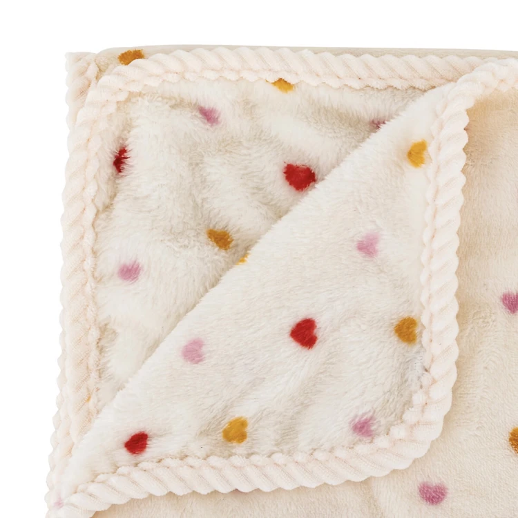 Plaid enfant en flanelle motifs coeurs