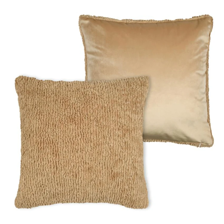 Coussin carré fausse fourrure avec recto velours